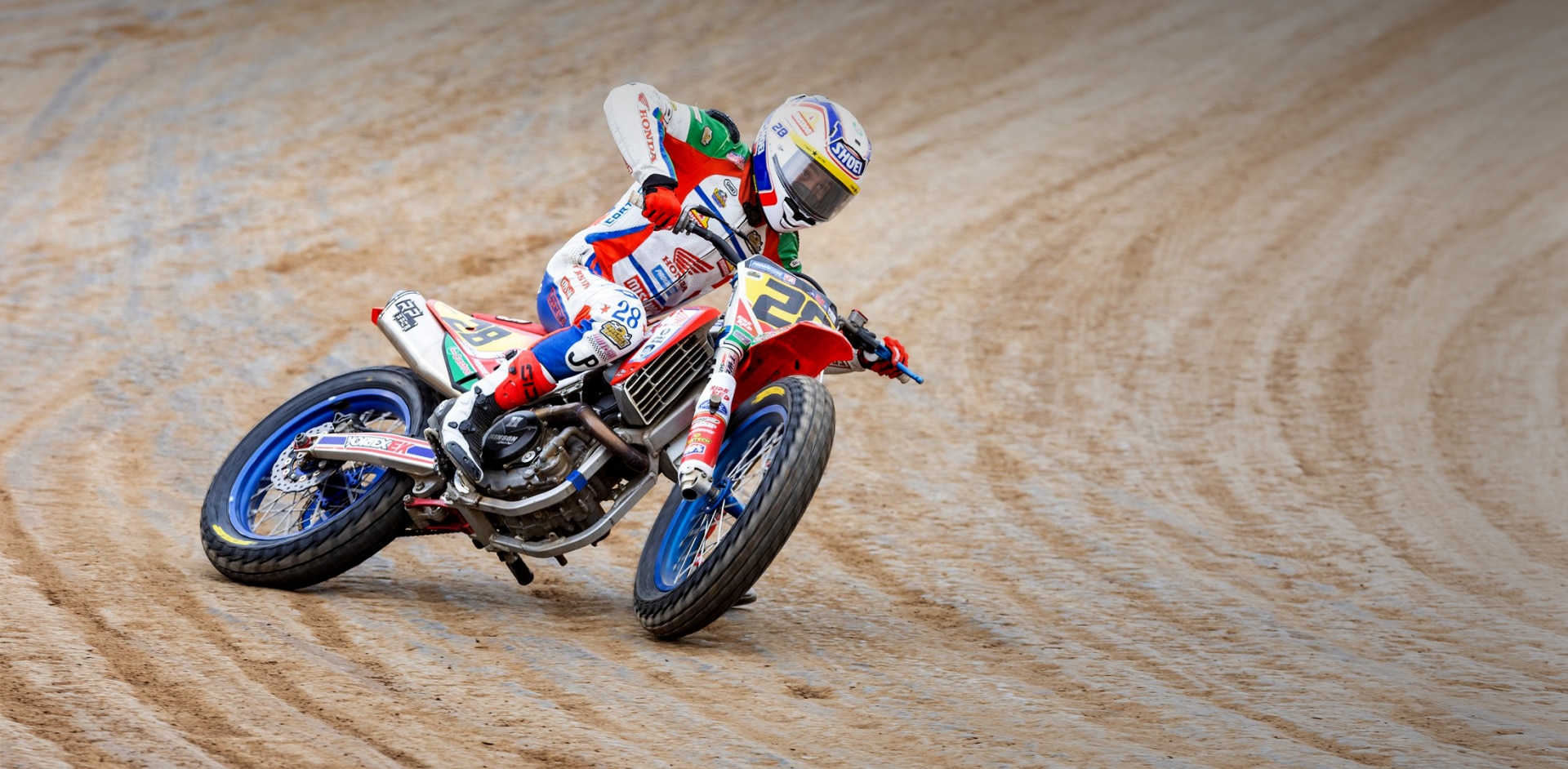 AFT-RD3-Kage-Tadman-HPH-Desktop-1920x942-Headline-Right