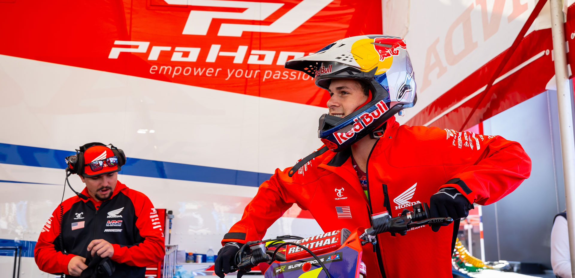 Official-Licensed-Products-Hreo-Banner-dt-v2