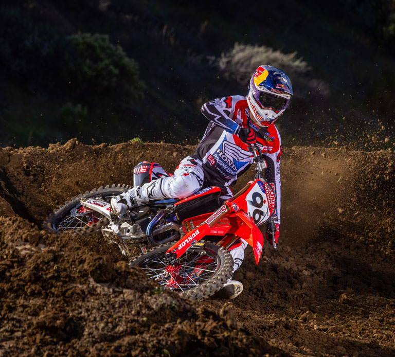 2026-racing-social-item-9