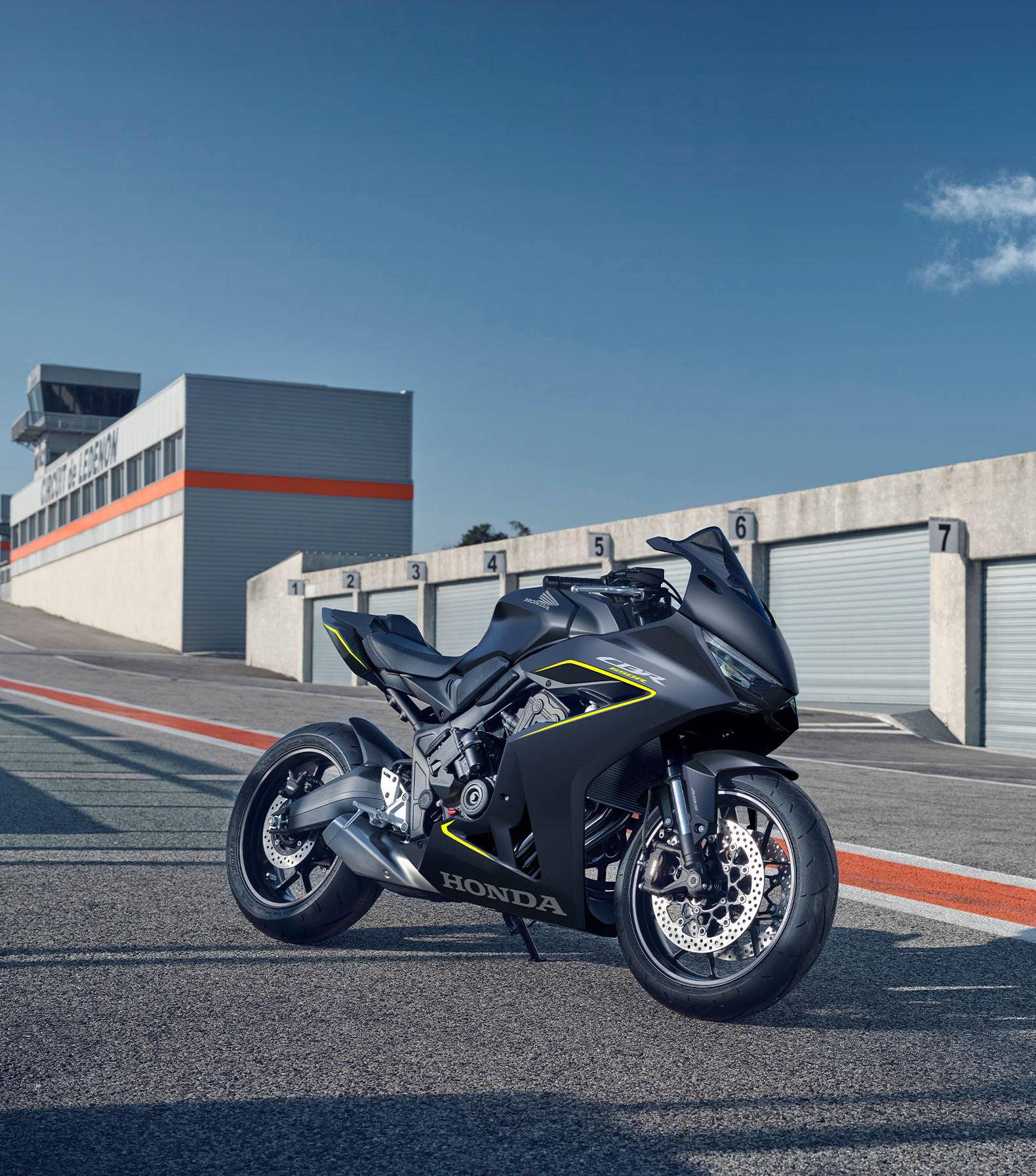 Sport bike styling
