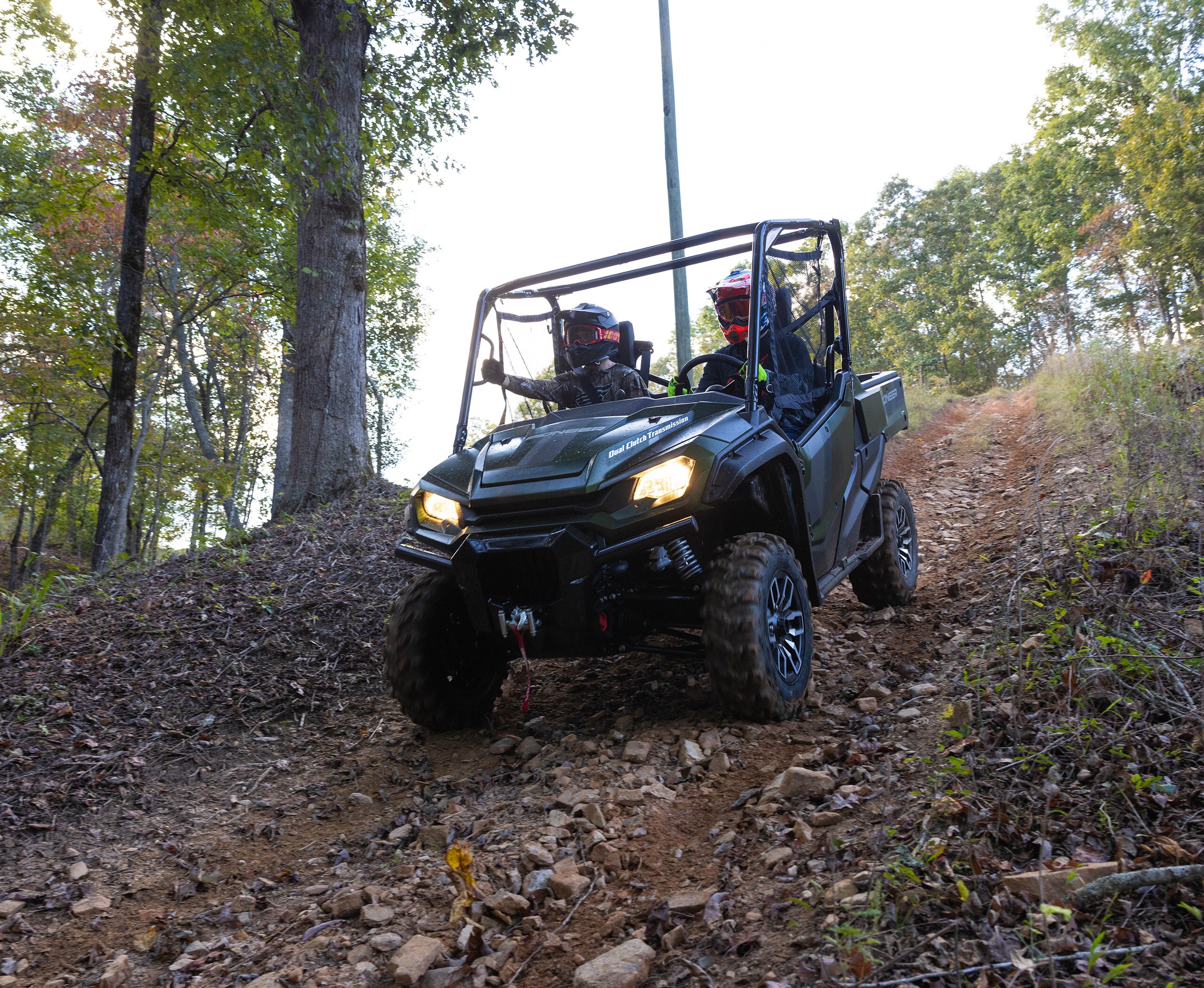 2025-Pioneer-1000-gallery-04