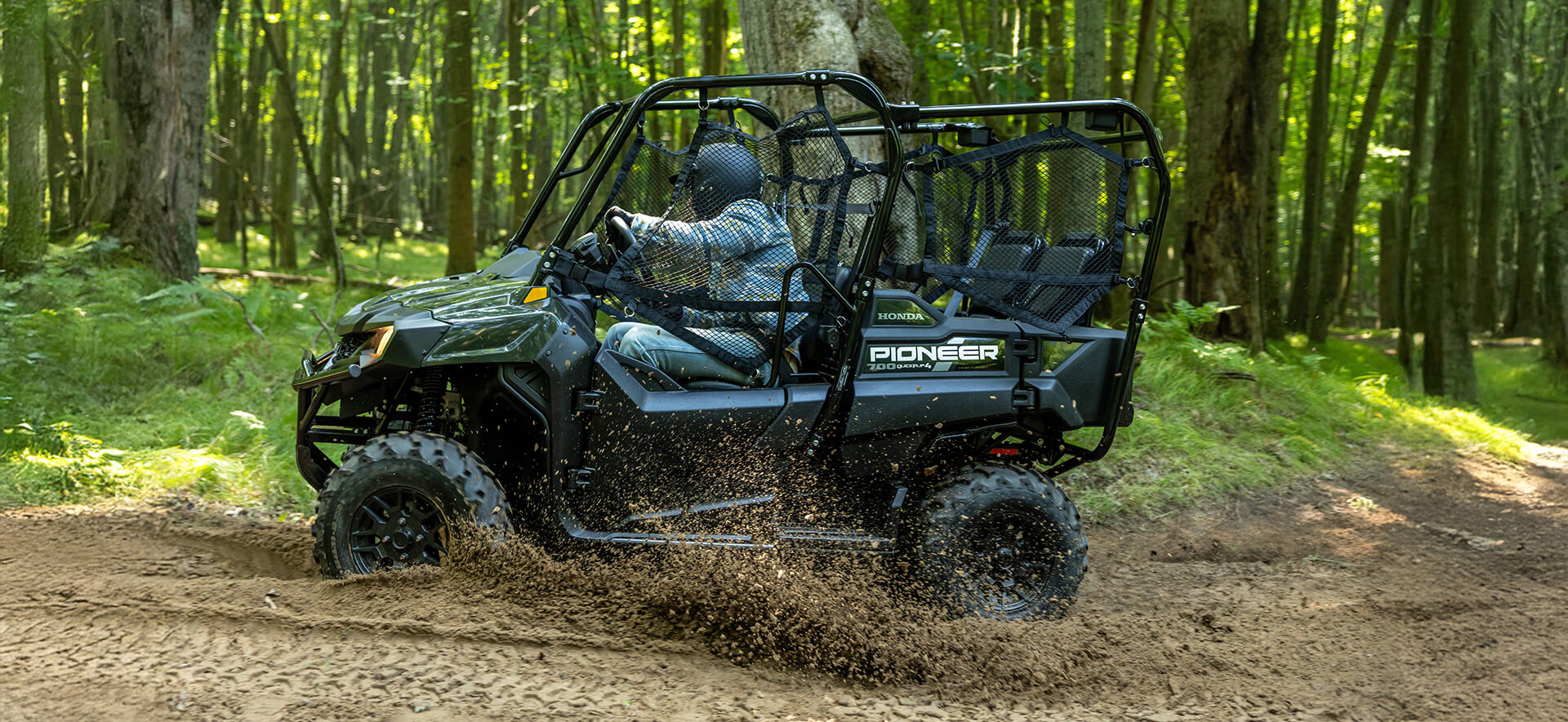 Honda Pioneer 700-4 Deluxe hero