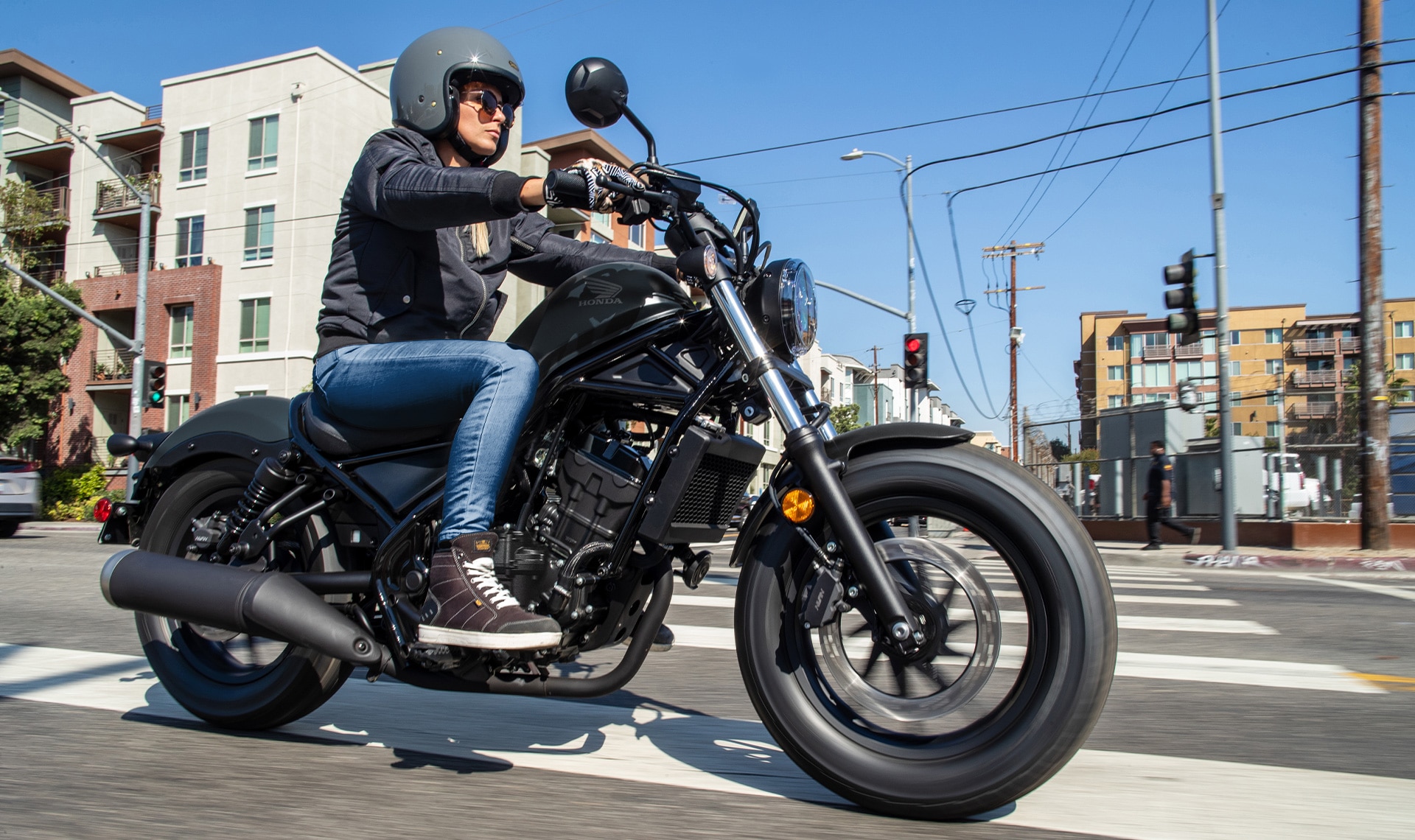 Honda Rebel 300 E-Clutch cruiser