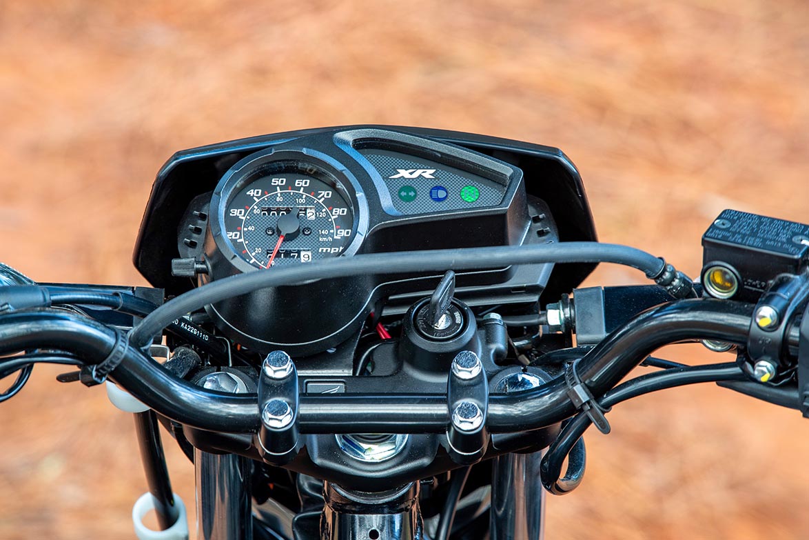 XR150L gallery image 2