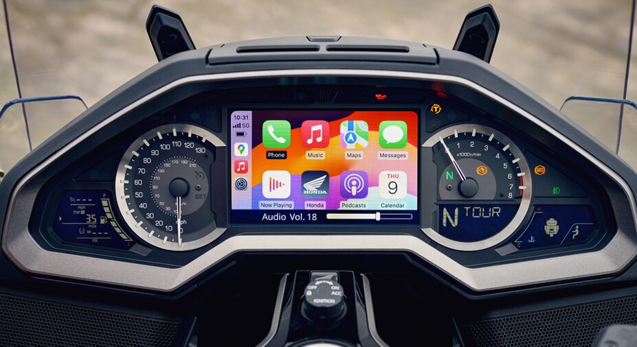 Apple CarPlay™ wireless connectivity