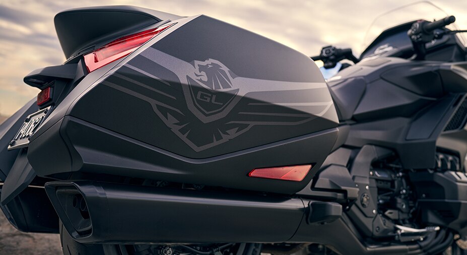 Swingarm/rear suspension