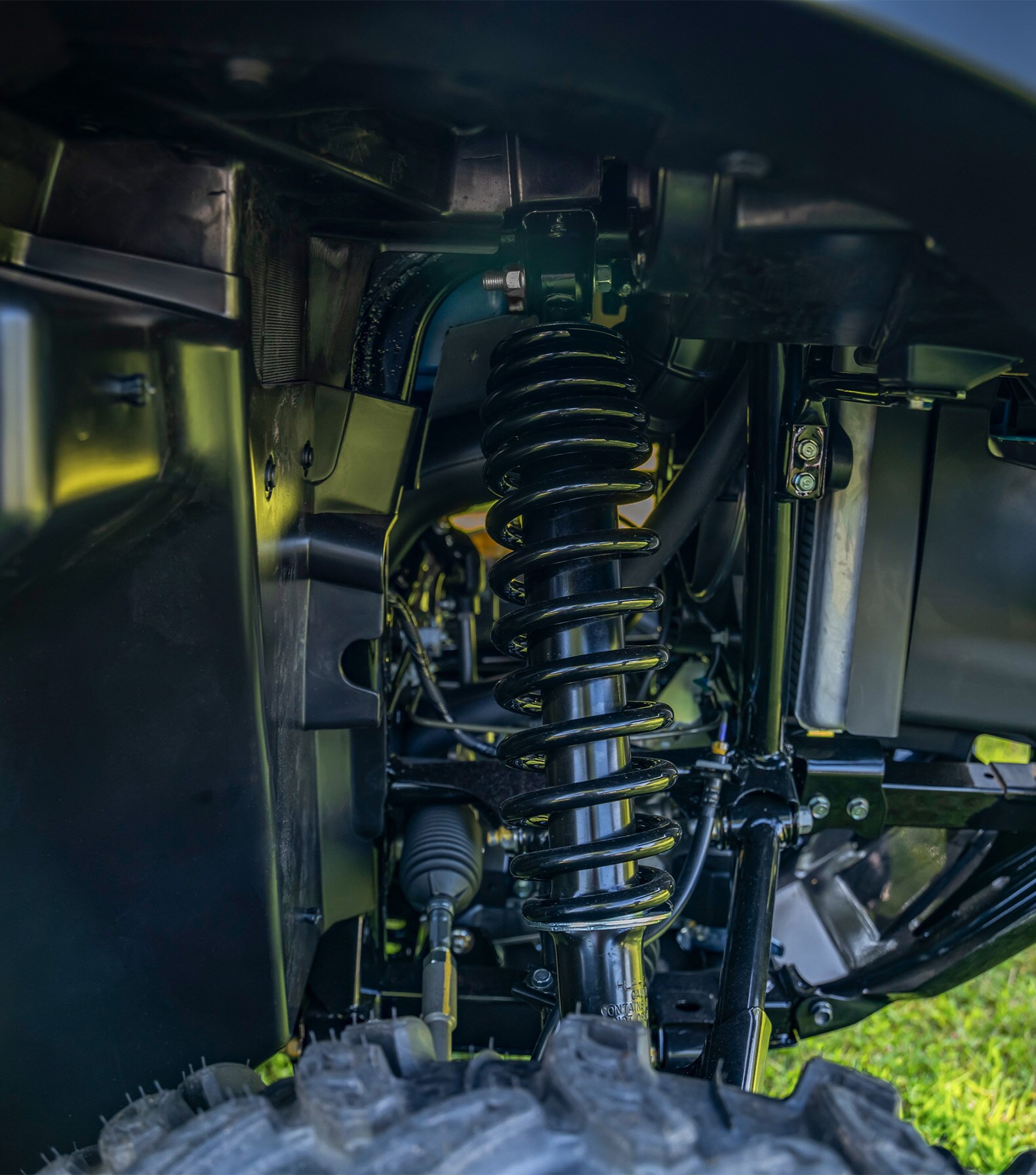 2025-Pioneer-1000-5-features-Chassis-Suspension-1580x1792