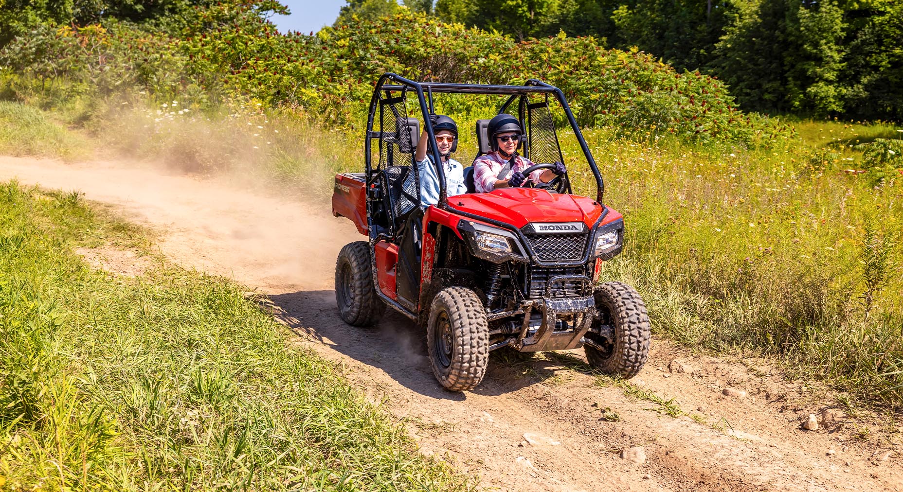 Compact 50-inch width and 2WD/4WD