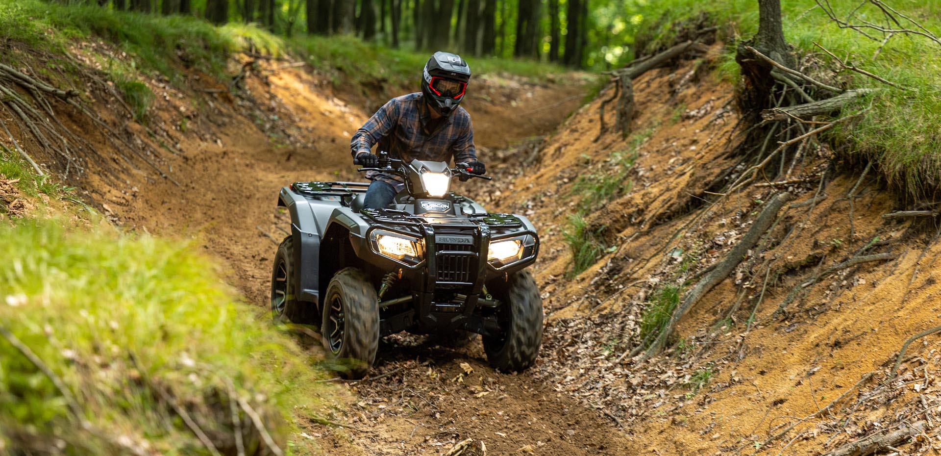 2027-REV-FourTrax-Foreman-Rubicon-4x4-hero-banner-desktop