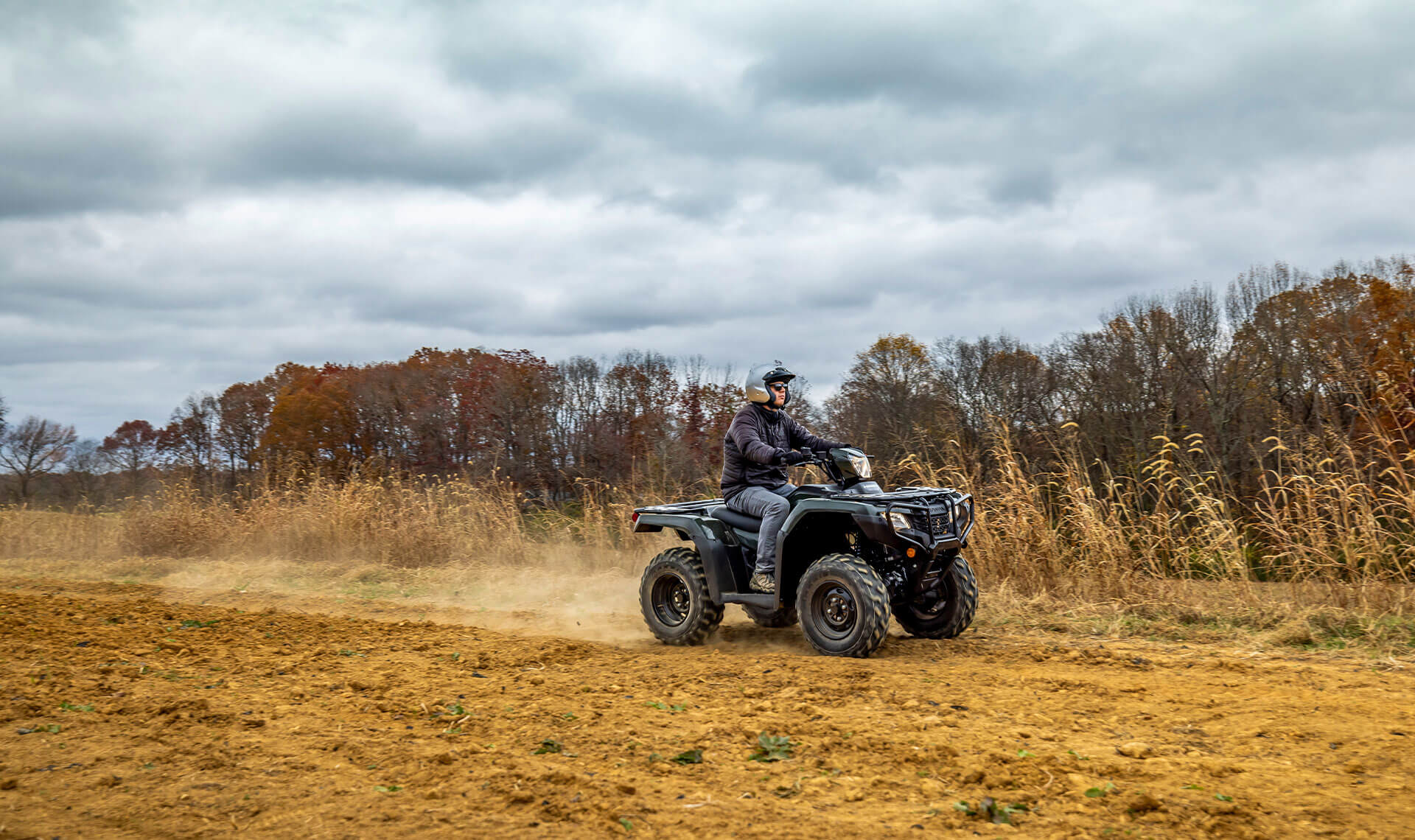 2025-FourTrax-Foreman-4X4-campaign-desktop