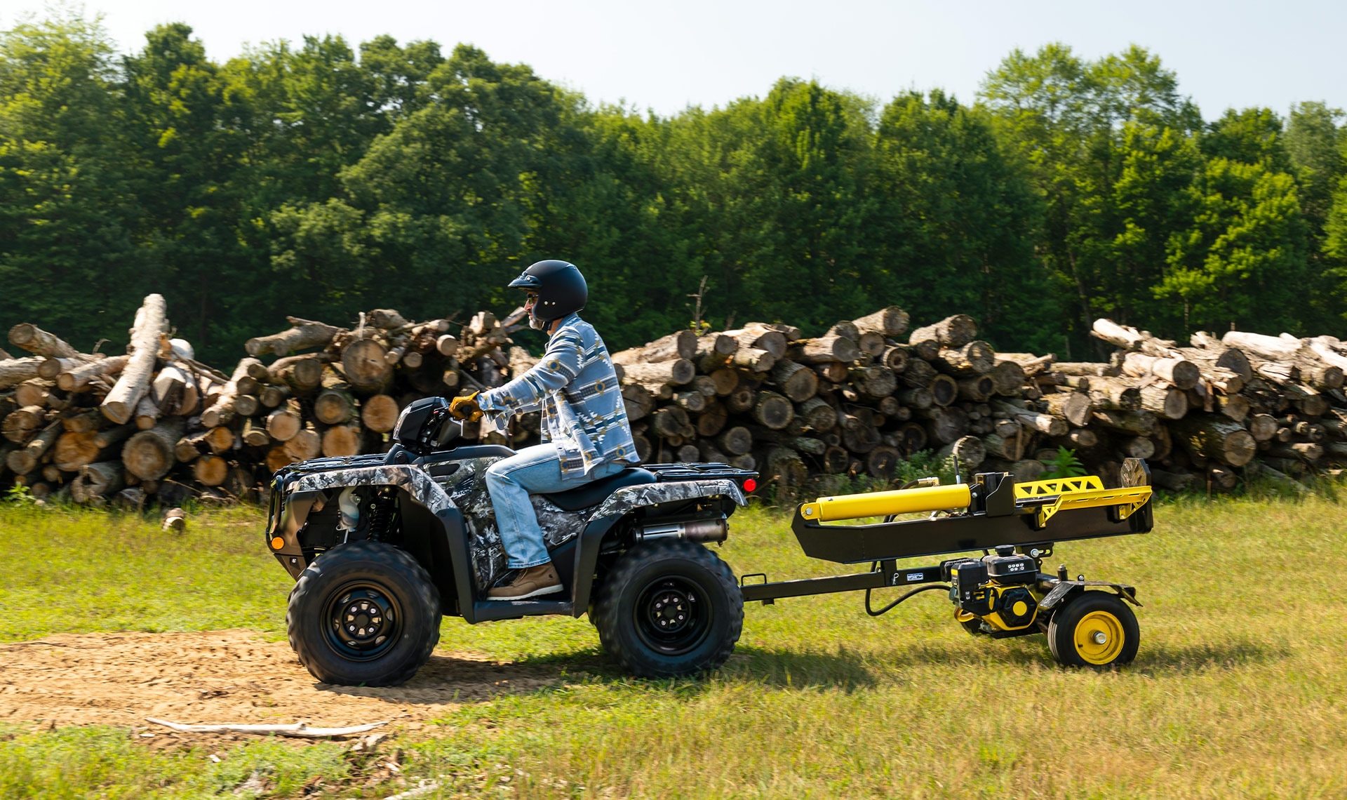 2026-FourTrax-Foreman-4X4-campaign2-desktop