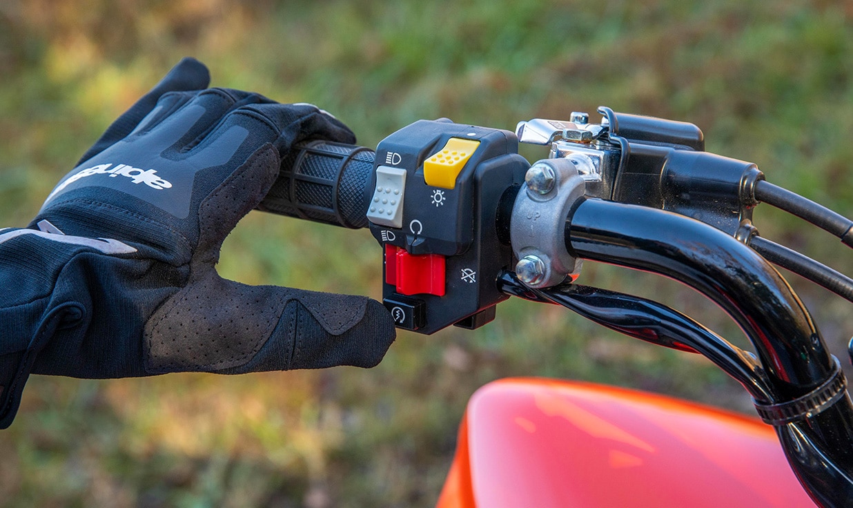 2025-TRX250X-features-Electric_starter-1236x736