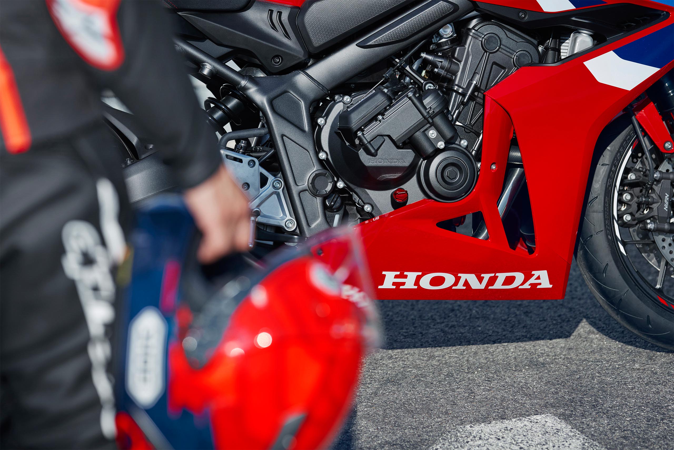 2025-CBR650R-gallery-07