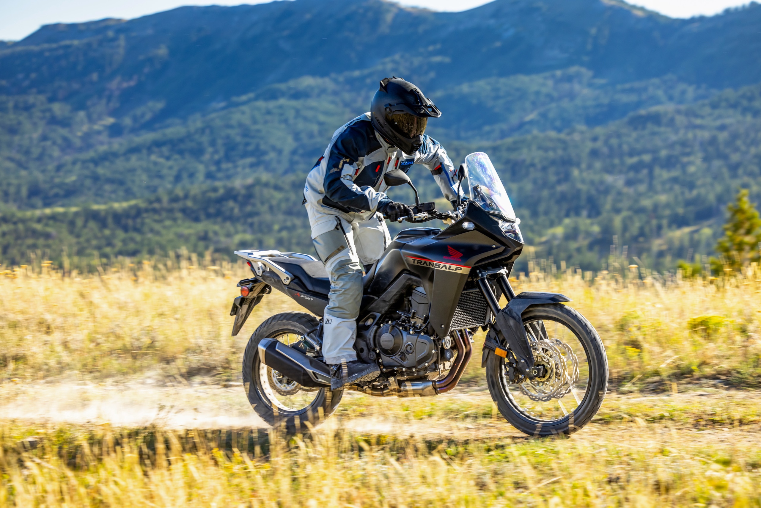 Moto adventure touring 2025