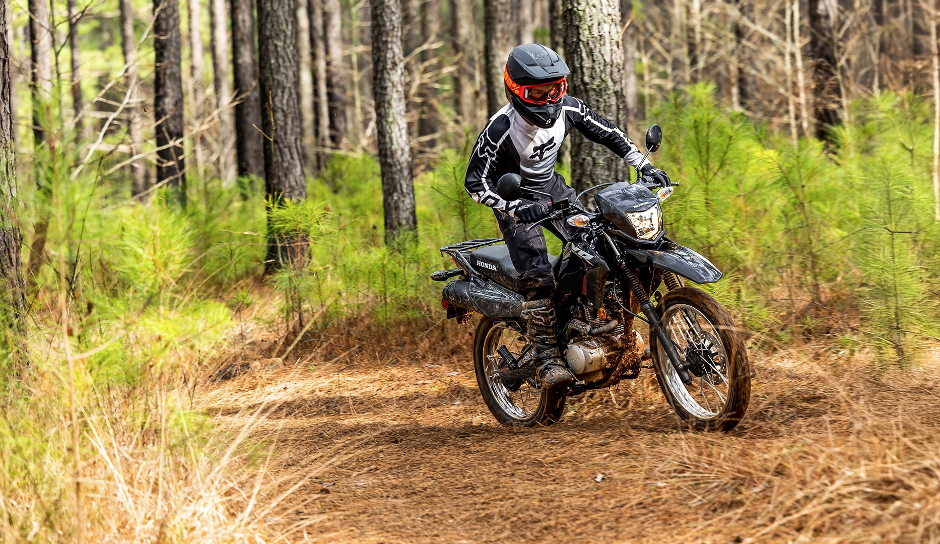 2025-XR150L-2024-XR150L-Gallery-07-1886x1080