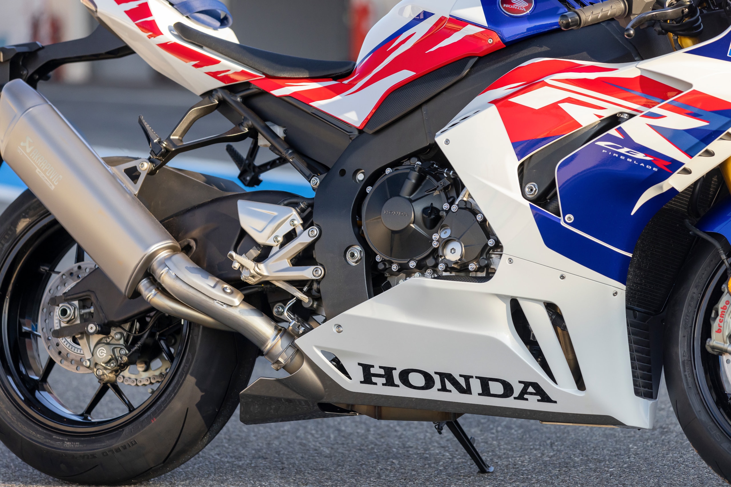 2024-supersport-category-2560-6