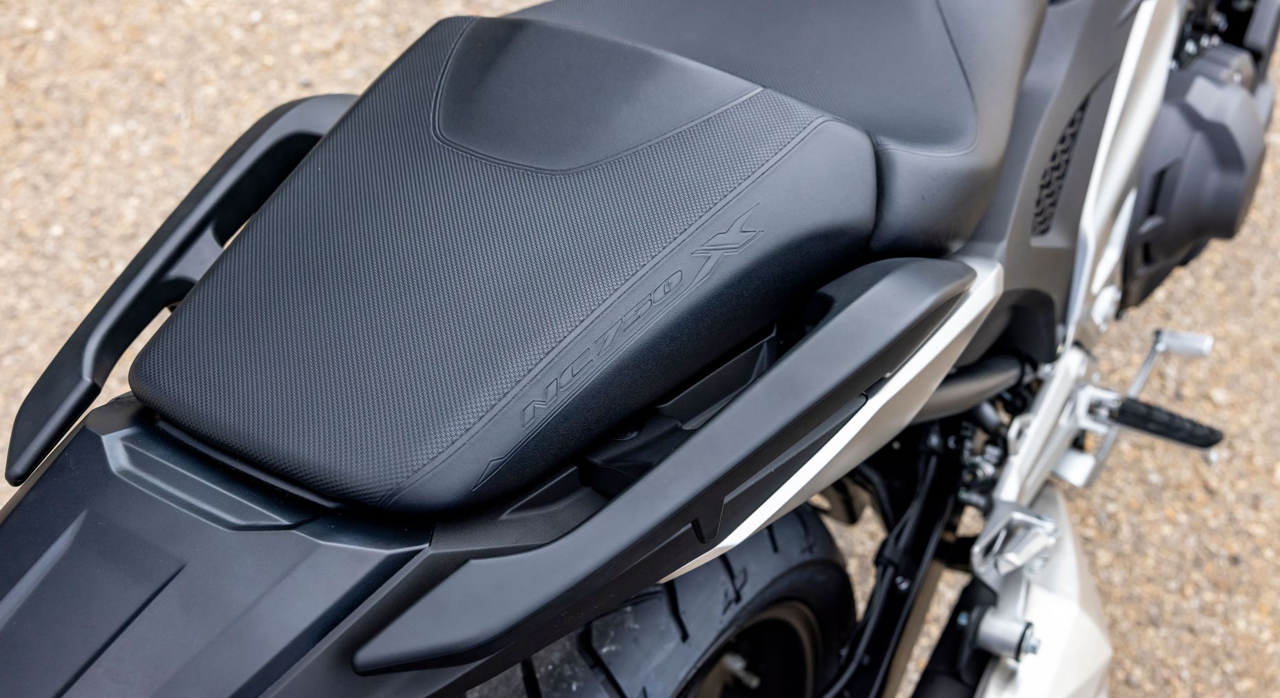 Under-seat fuel tank