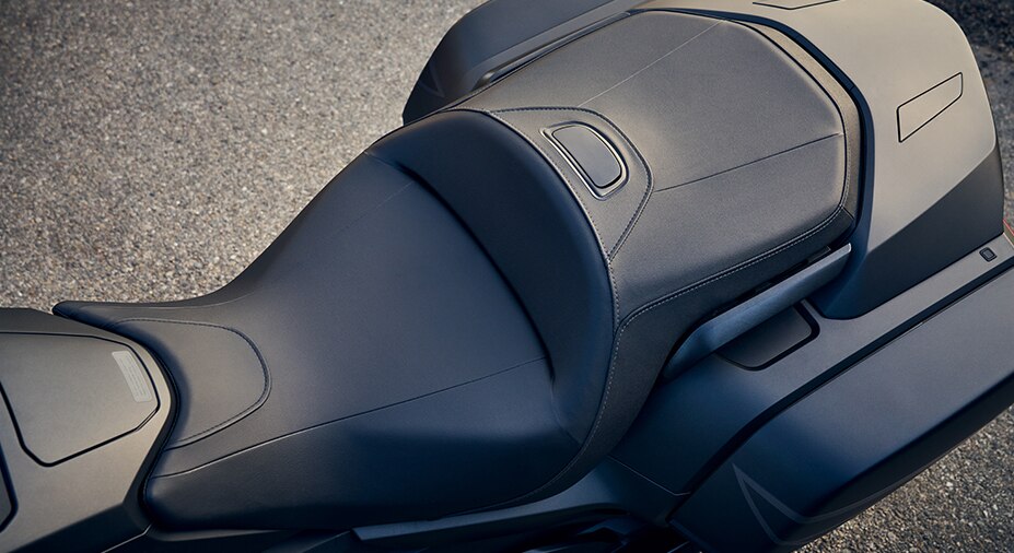 Rider/passenger seating