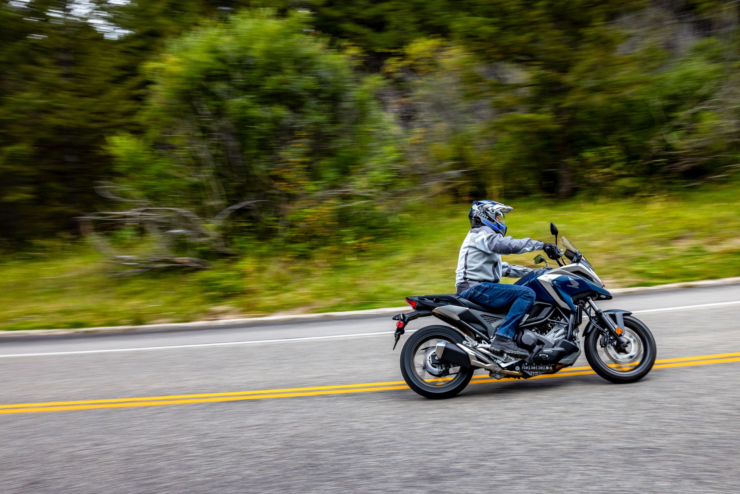 2024-nc750x-gallery-05