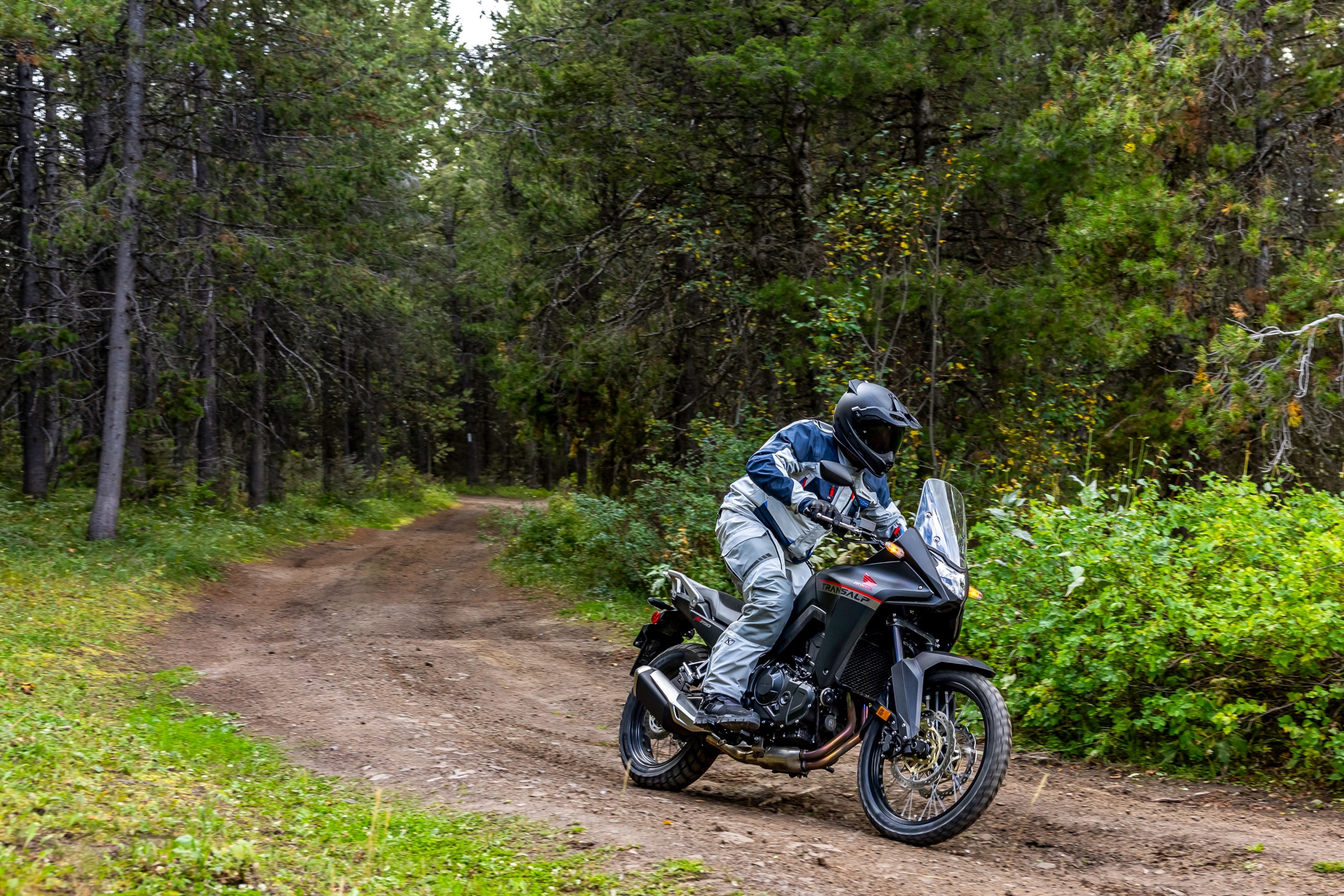 2024-transalp-gallery-03-2560xauto