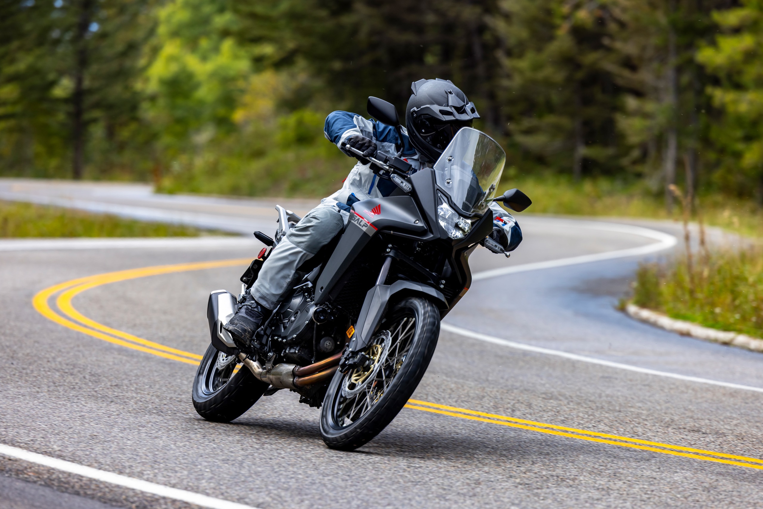 2024-transalp-gallery-04-2560xauto