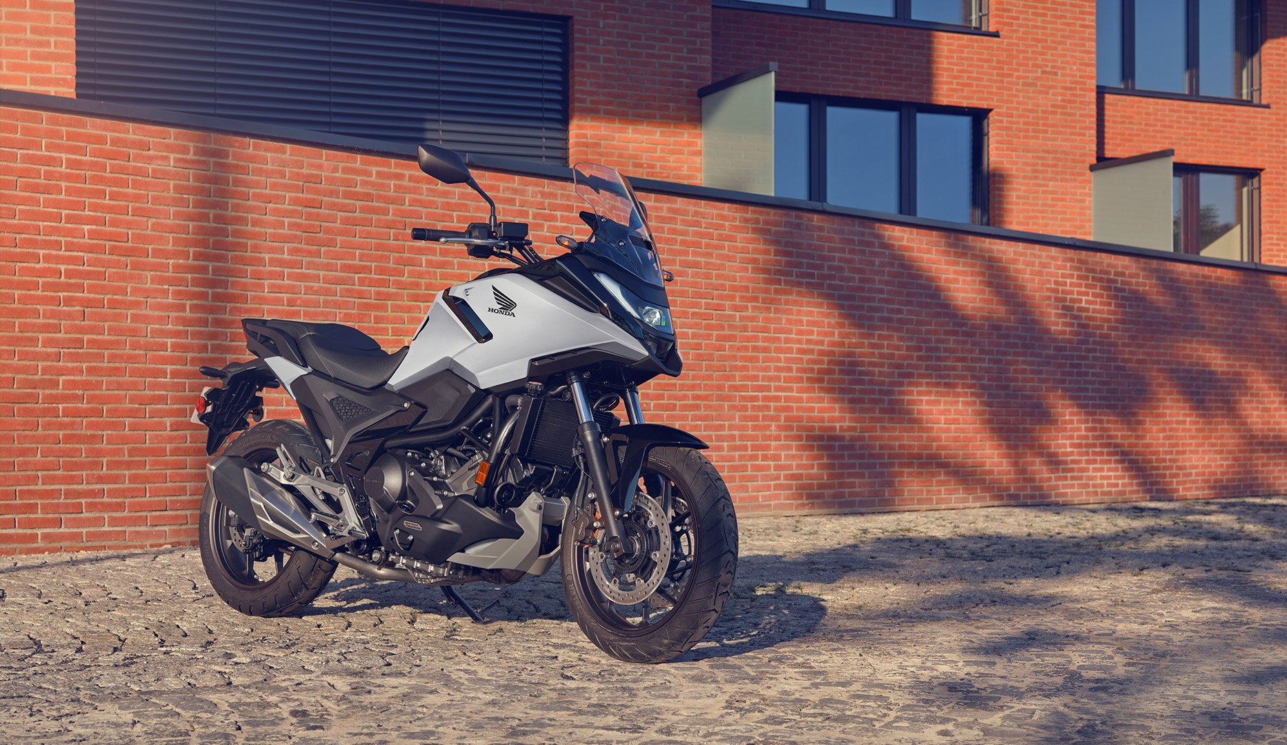 2025-NC750X-gallery-07