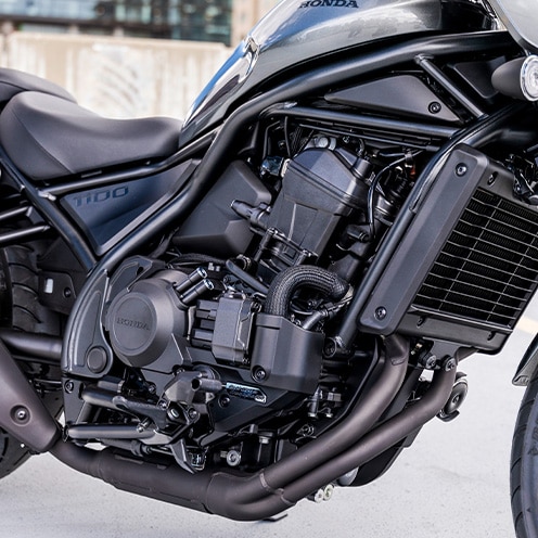 1083cc Twin-cylinder engine