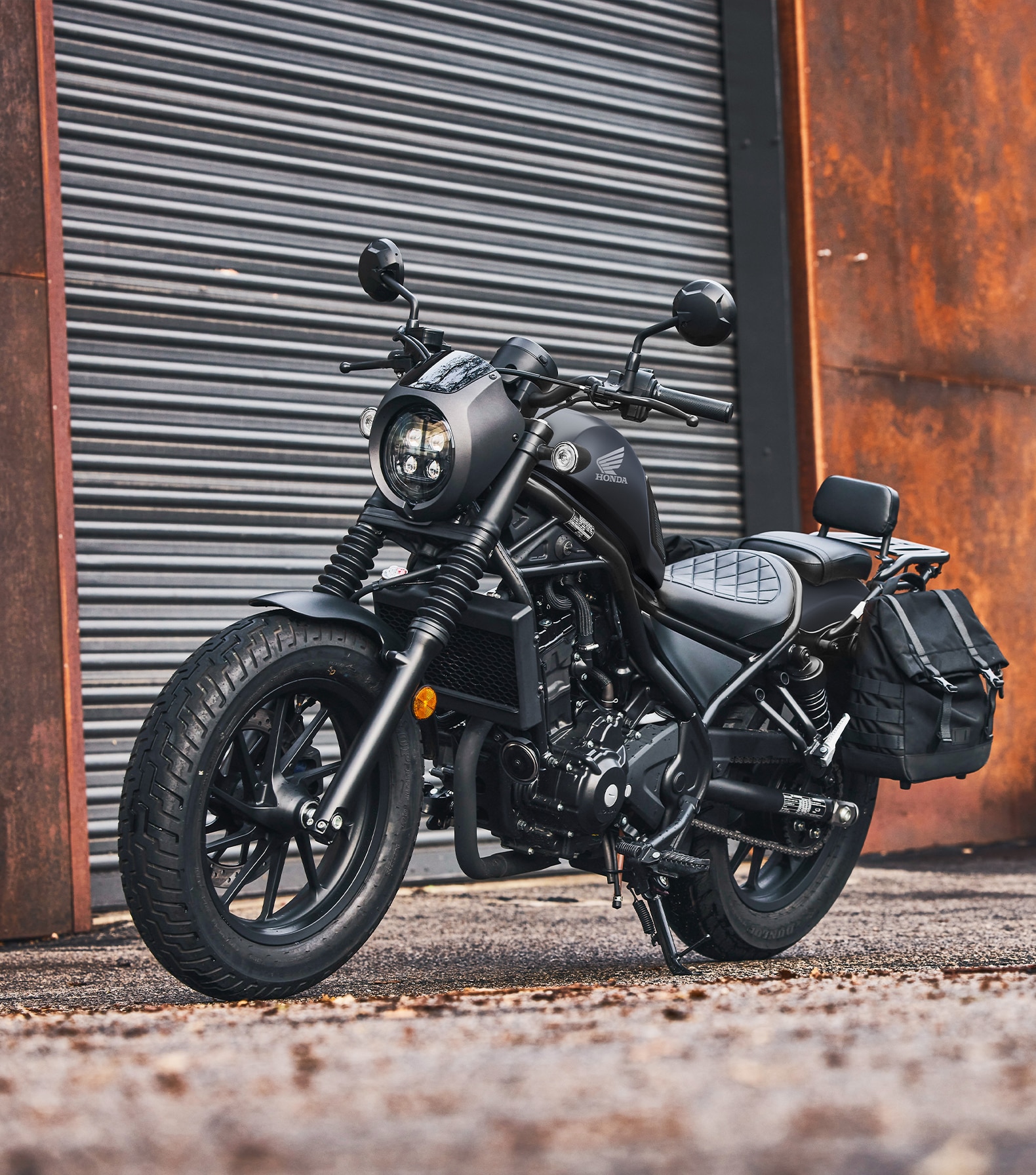 2025-Rebel-300-features-blacked-out-style-1580x1792