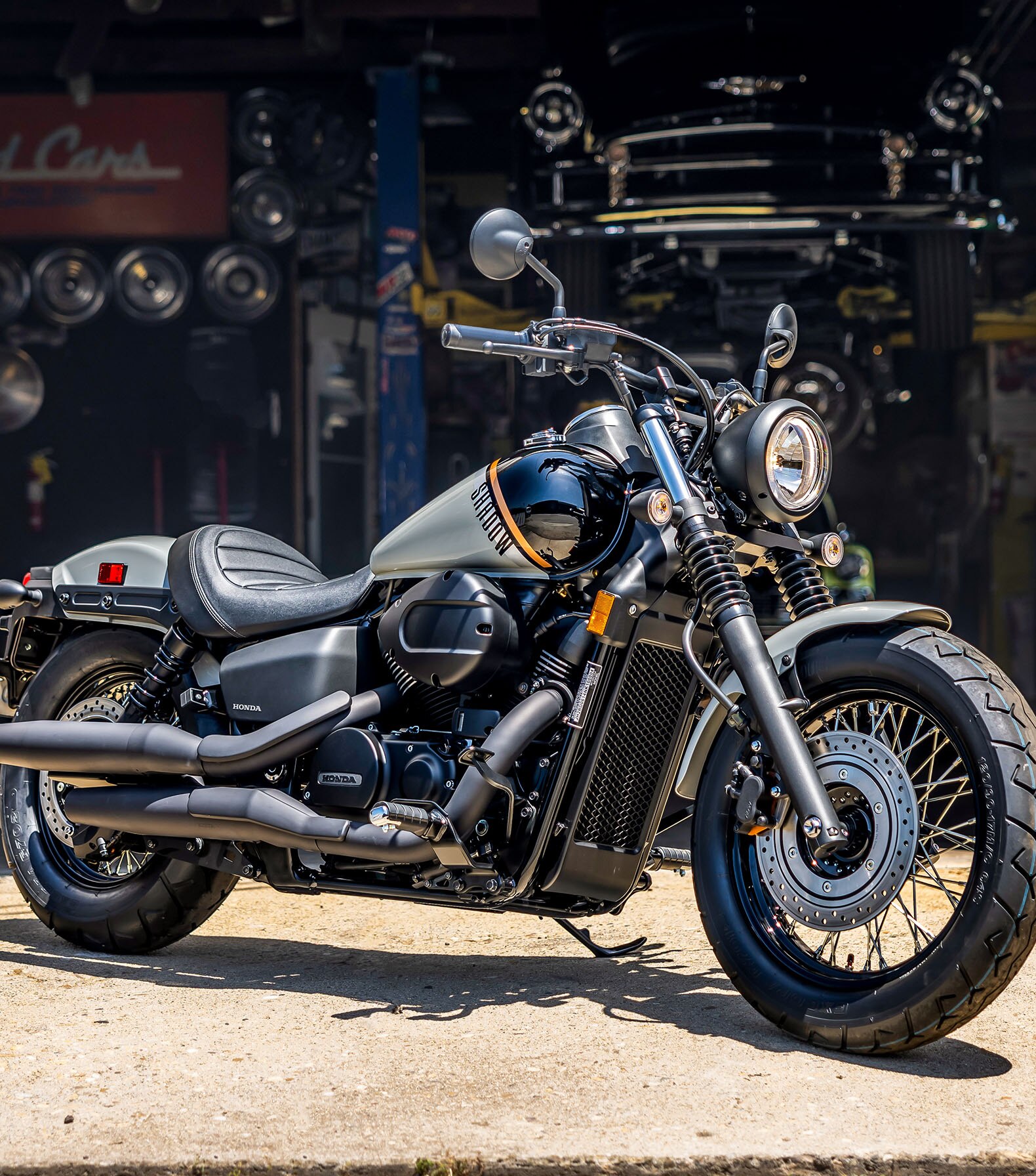 2025-Shadow-Phantom-Low-Bobber-styling-1580x1792