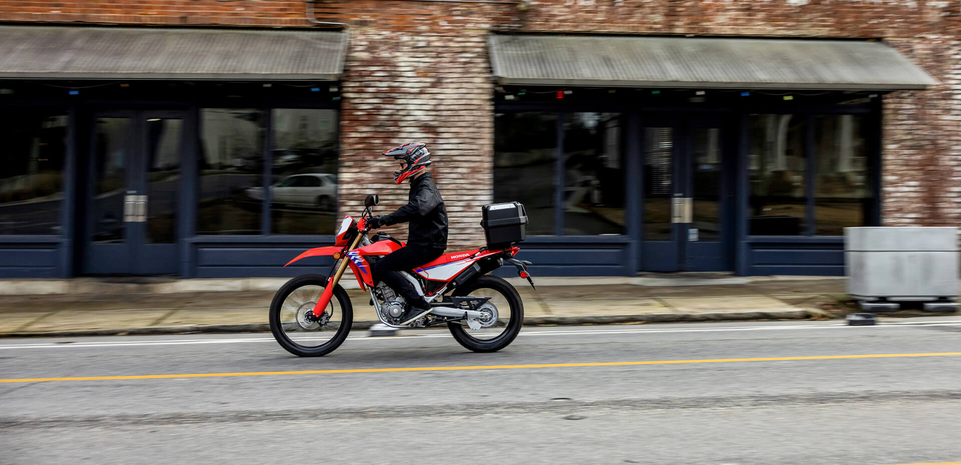 2025-CRF300L-hero-device-1920x930