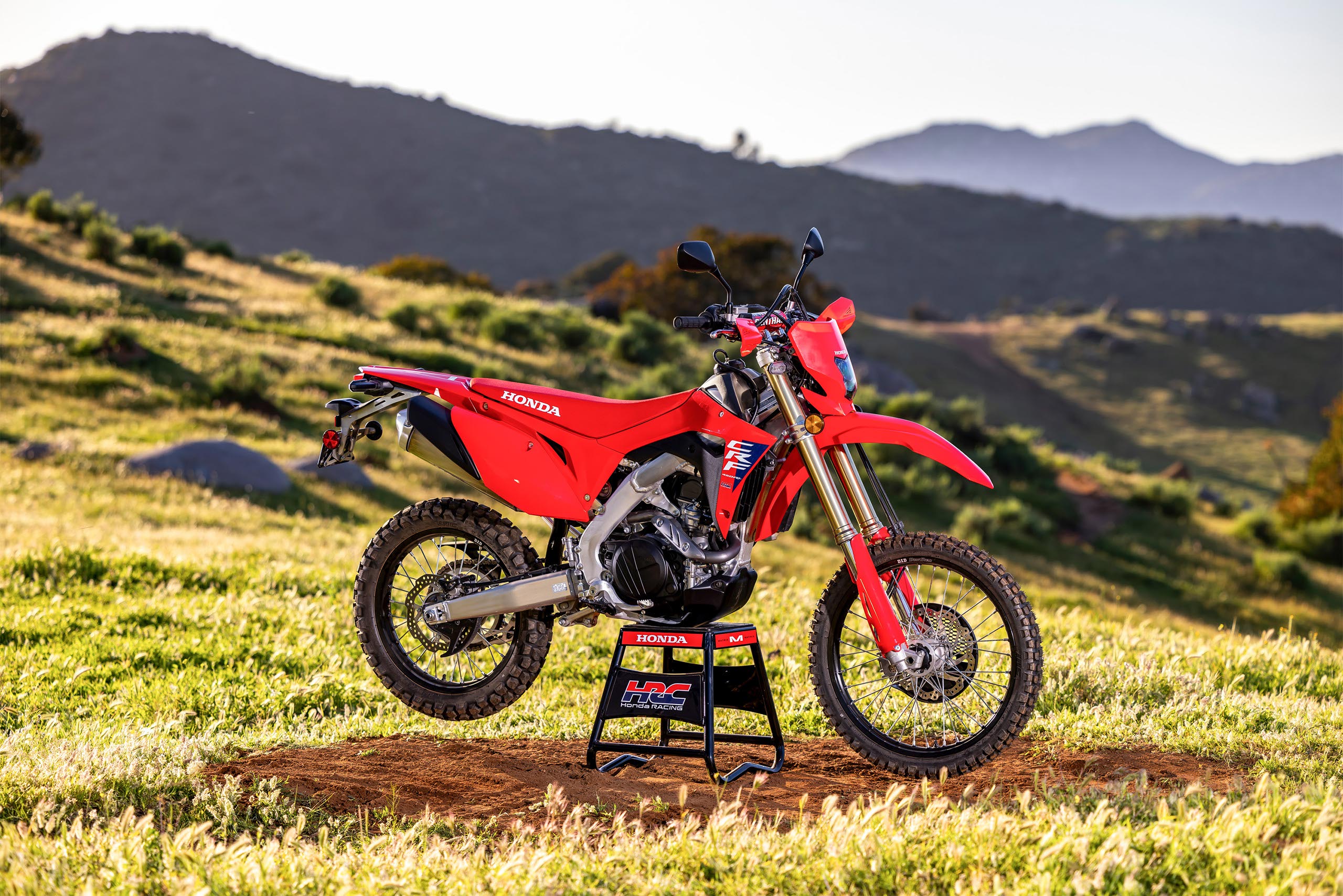 2025-crf450rl-gallery-02