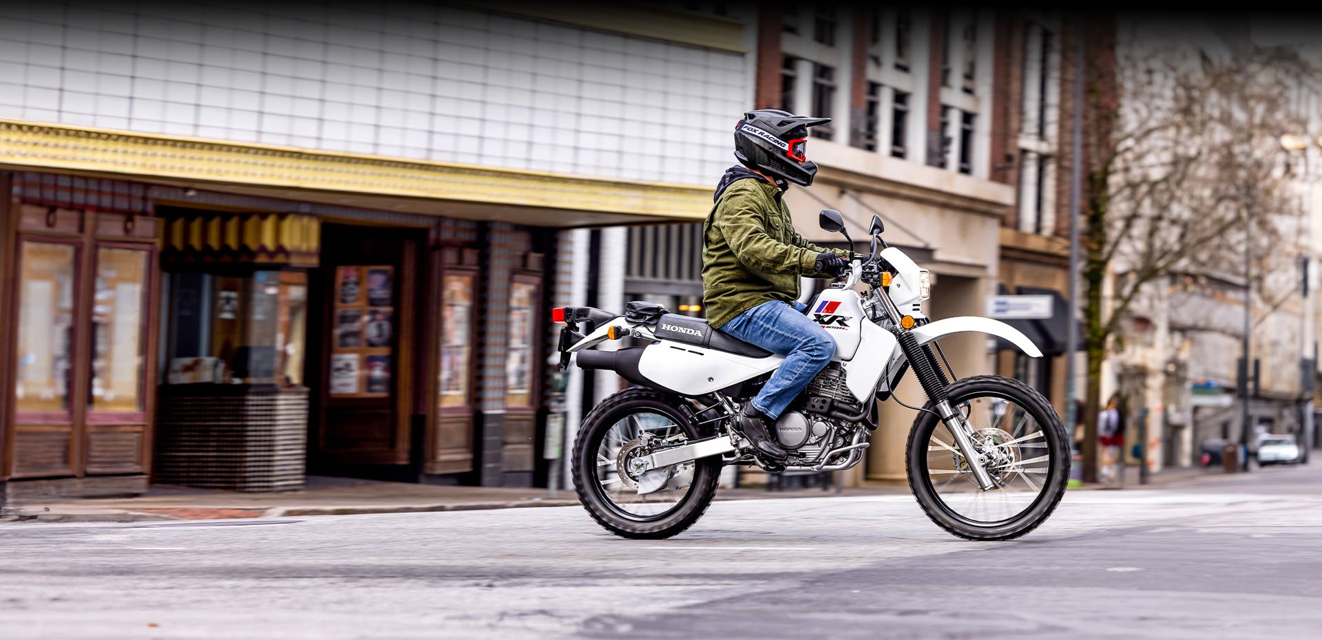 2025-XR650L-hero-banner-1920x930-V3