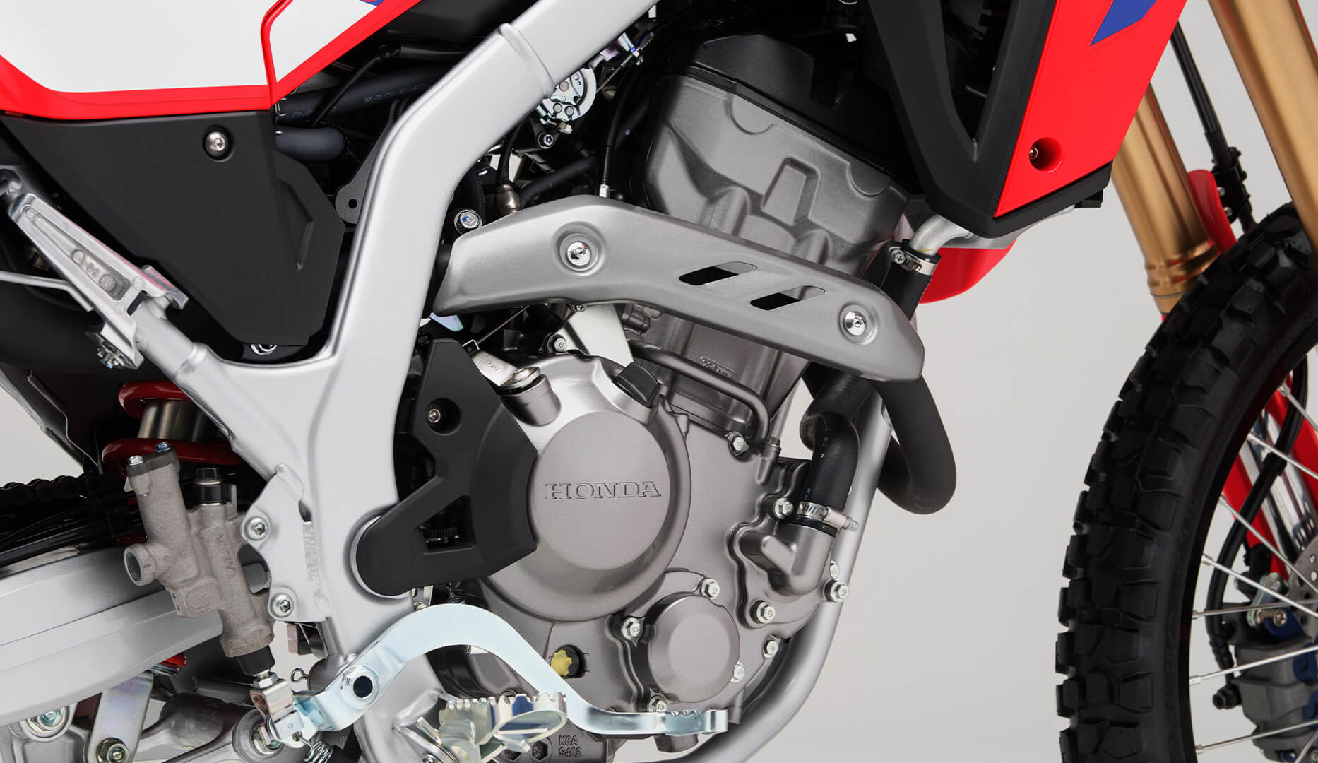 2025-CRF300L-gallery-07-1866x1080