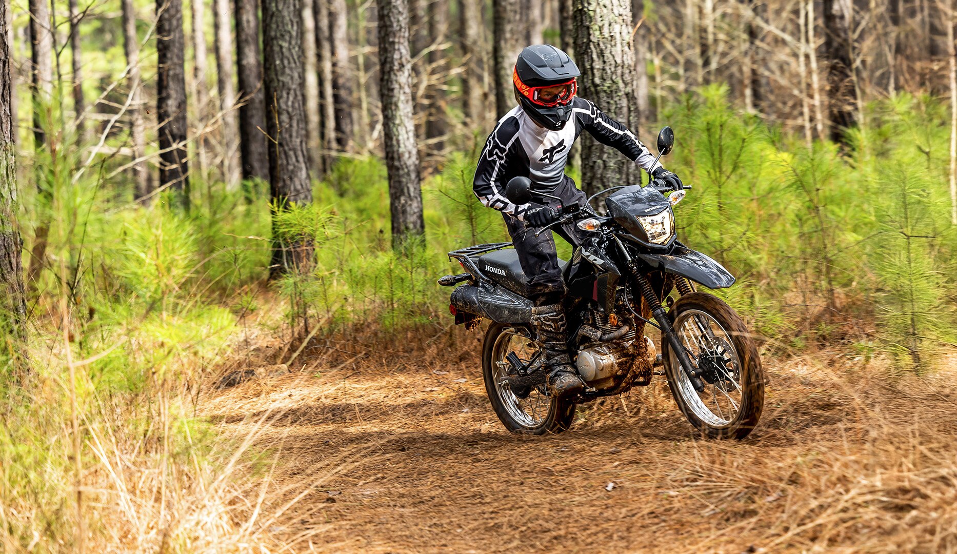 2025-XR150L-2024-XR150L-Gallery-07-1886x1080