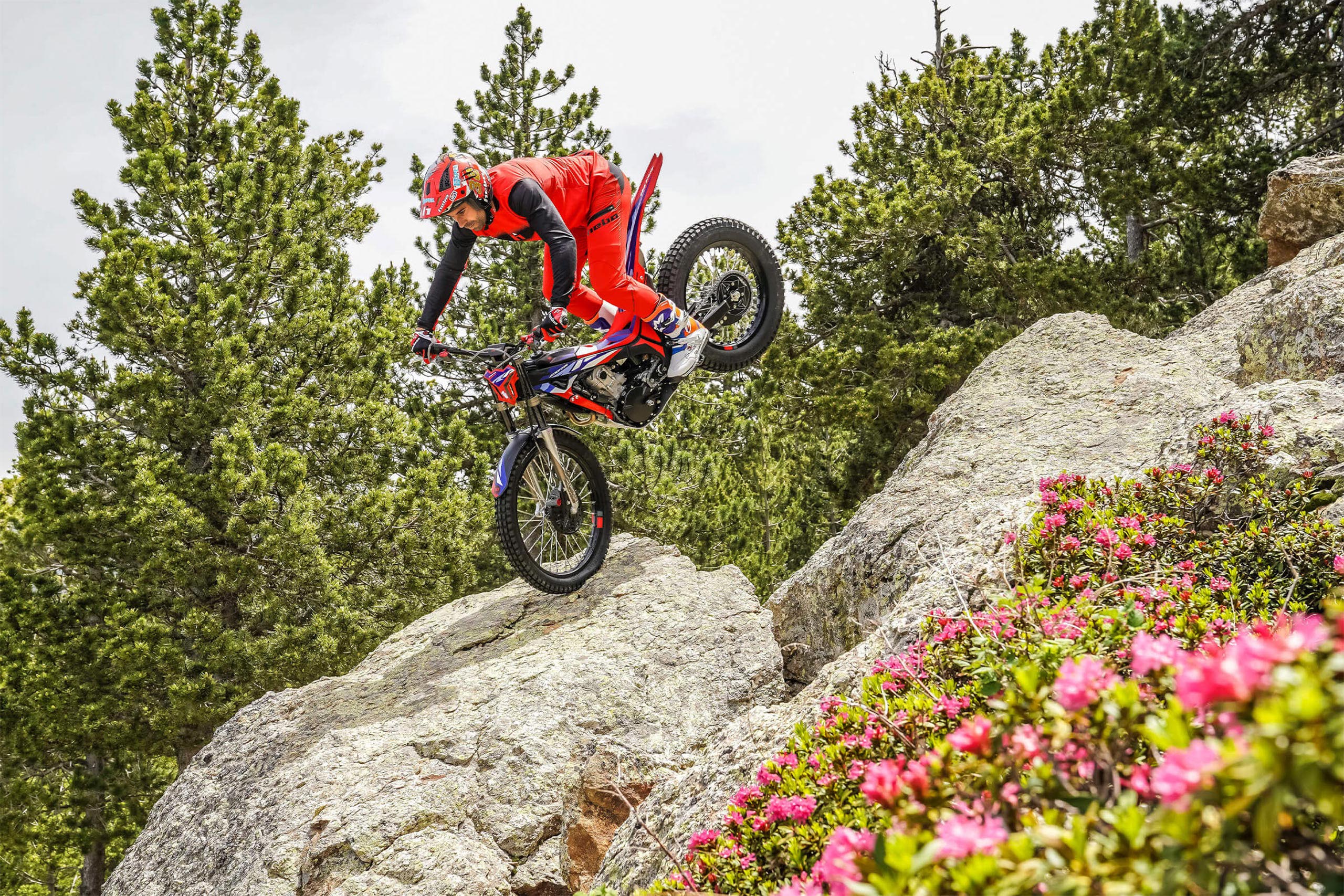 2025-Montesa-Cota-301RR-gallery-07-2560x1707