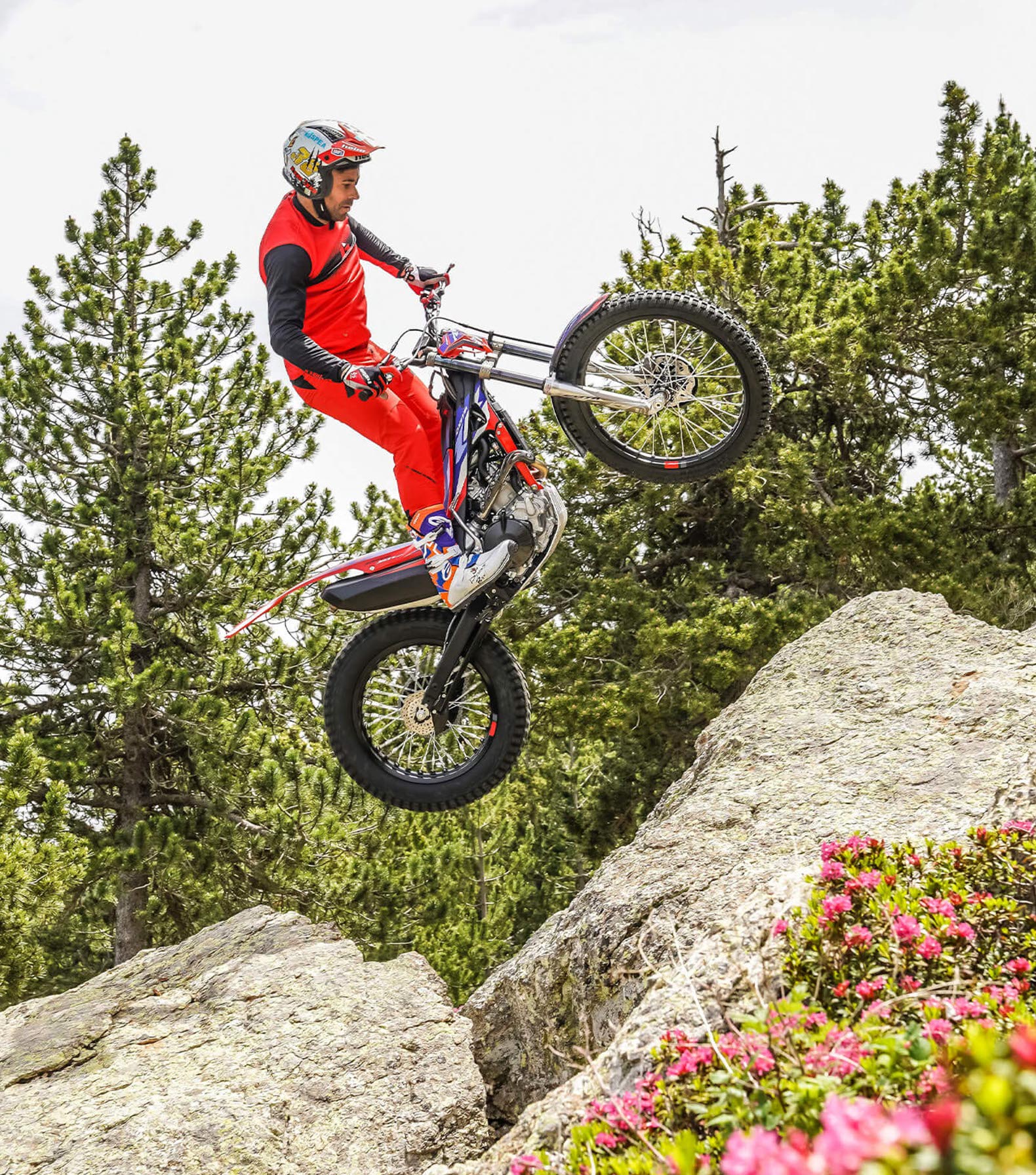 2025-Montesa-Cota-301RR-Chassis-1580x1792
