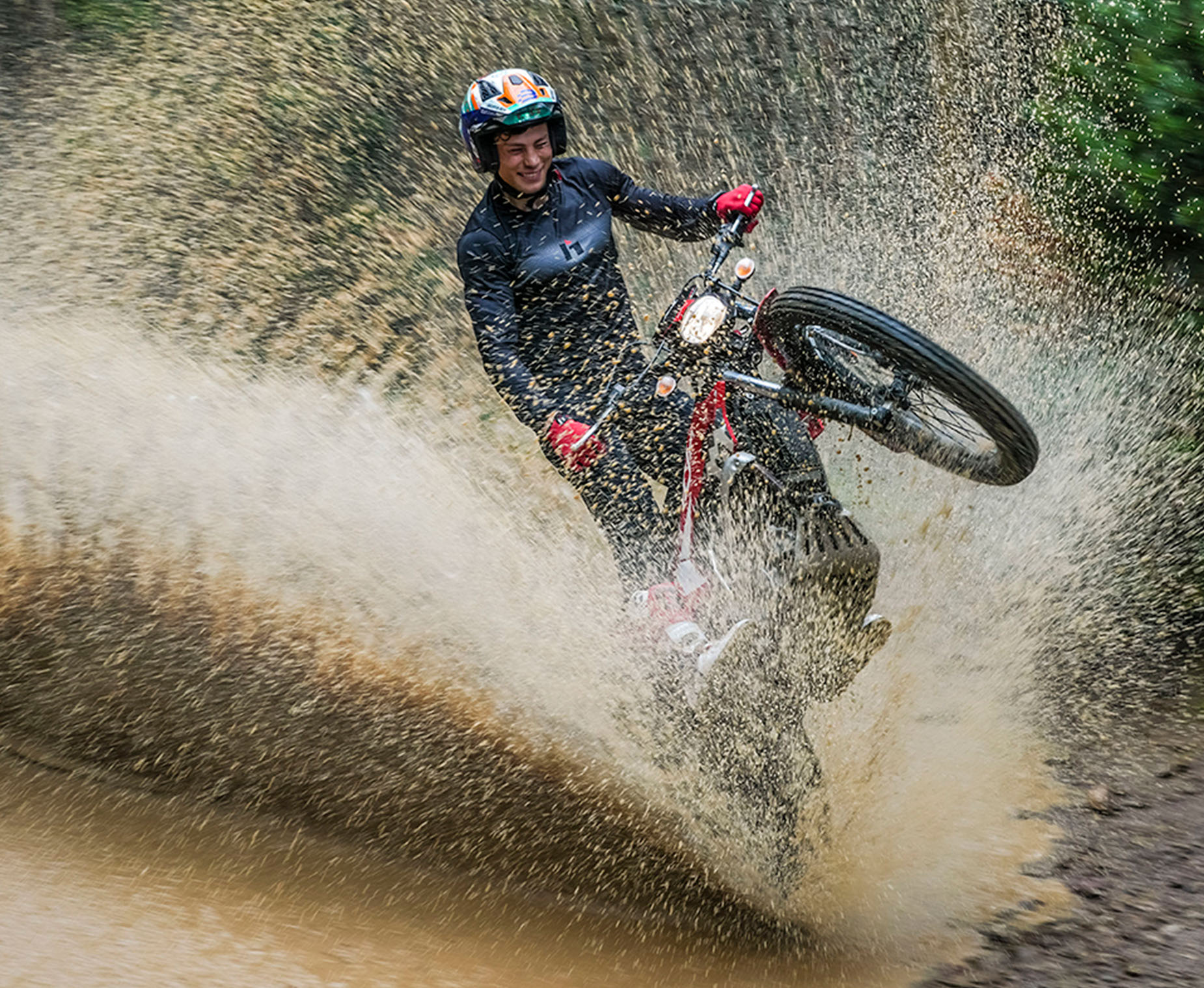 2025-Montesa-Cota-4RT-260R-gallery-01