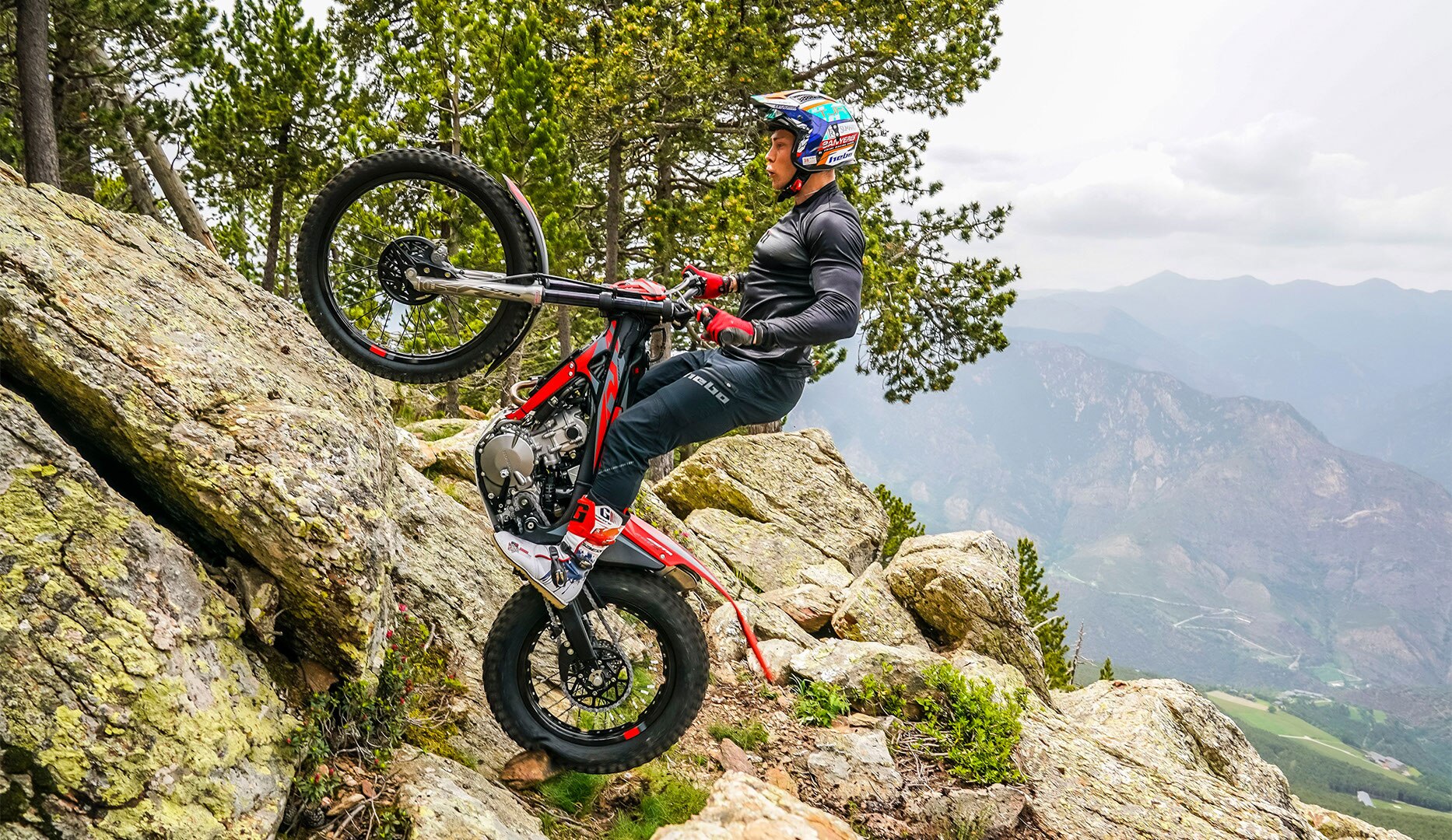 2025-Montesa-Cota-4RT-260R-gallery-07