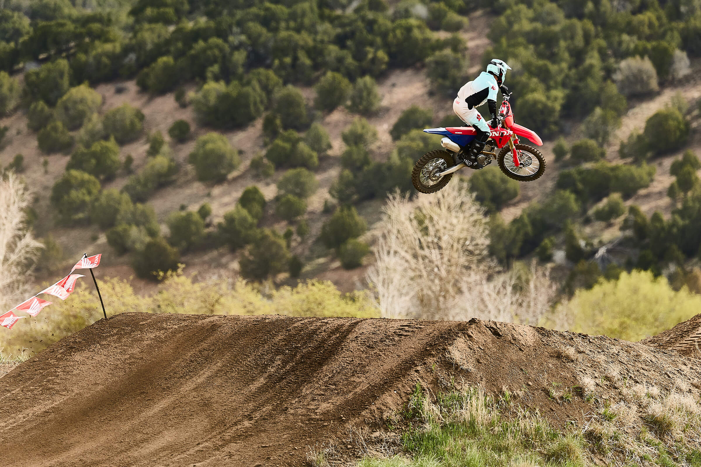 2027-CRF250R-gallery-04
