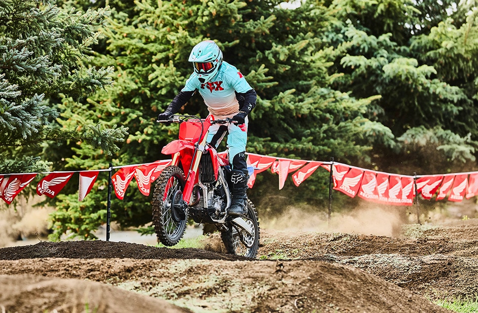 2027-CRF250R-gallery-03
