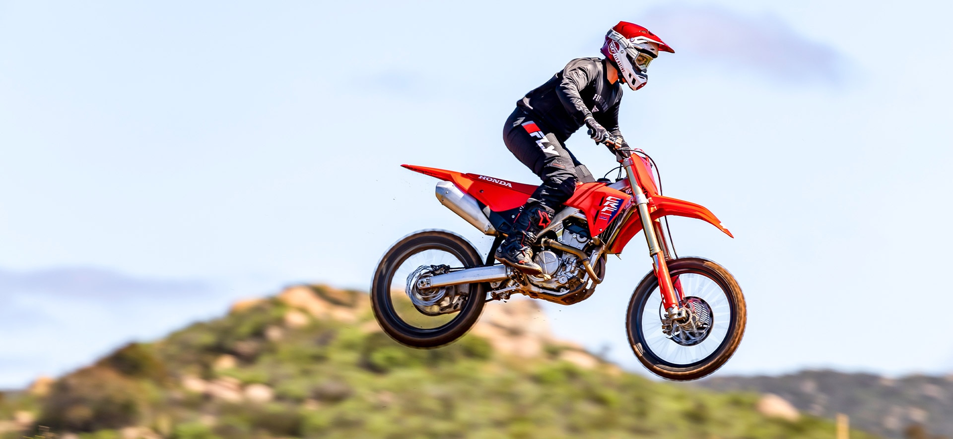 2026-CRF250R-hero-banner-desktop