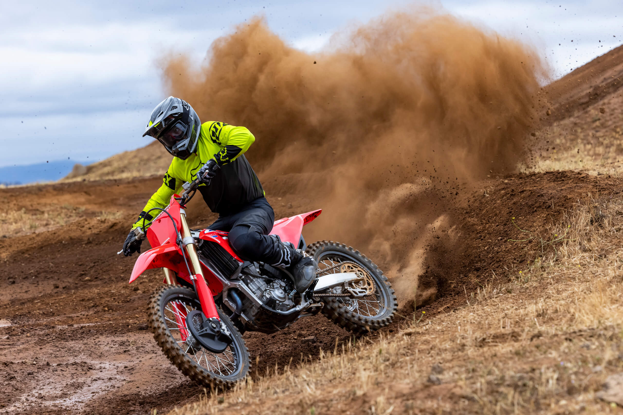 2024-crf450r-s-gallery-02-2560xauto