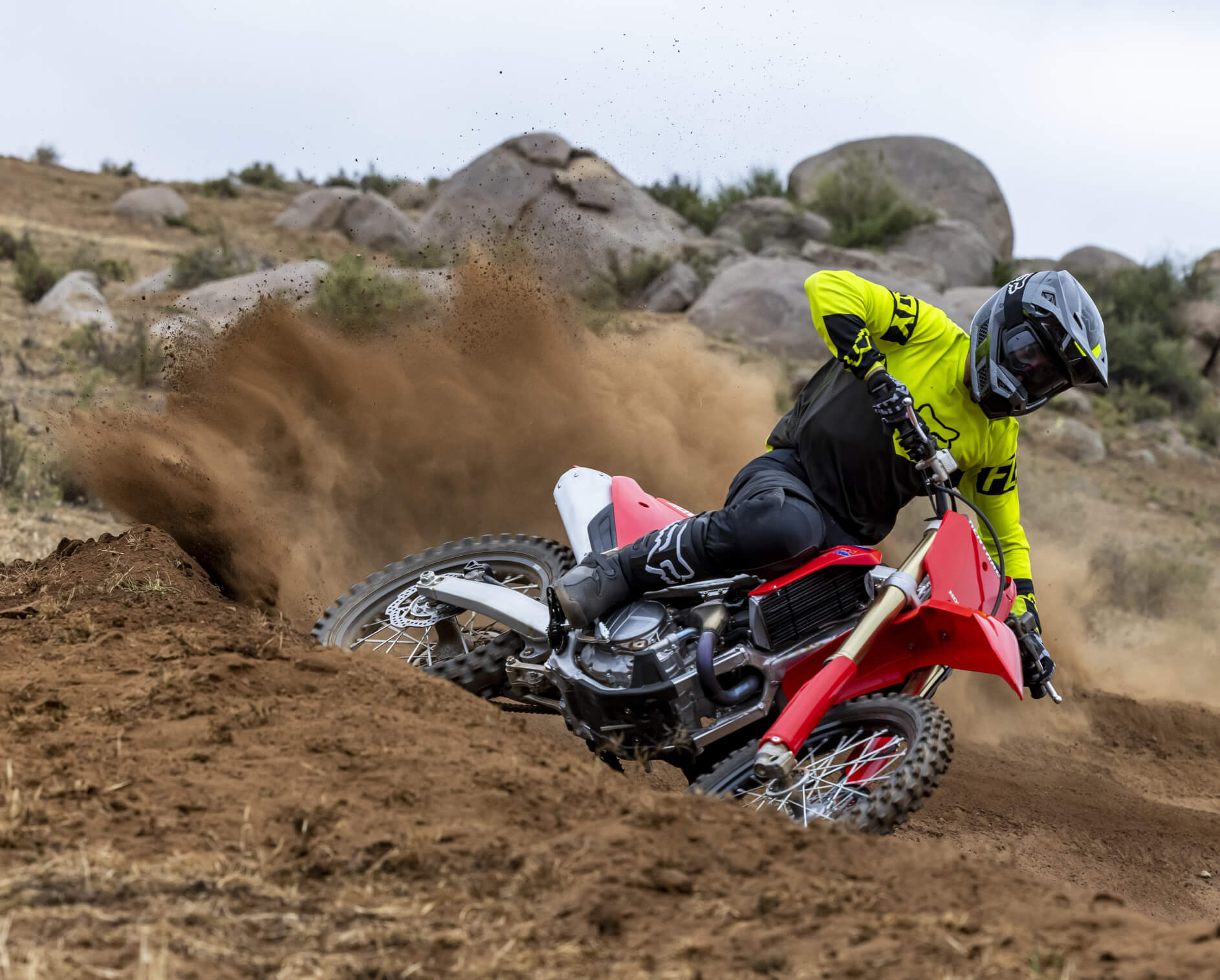 2024-crf450r-s-gallery-05-1886x1516