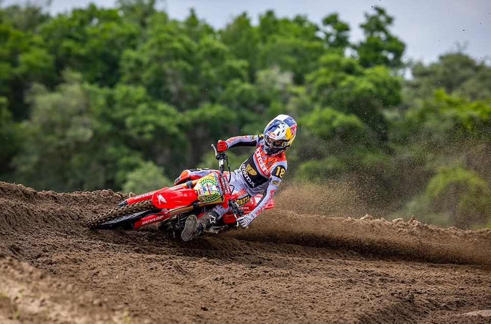 2024-CRF450R-gallery-03-960x634