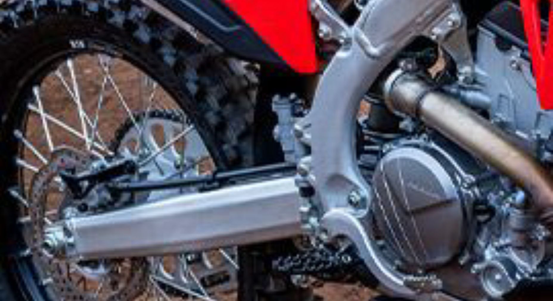 Short swingarm
