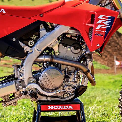 DOHC engine layout