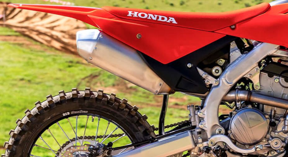 Single-muffler exhaust