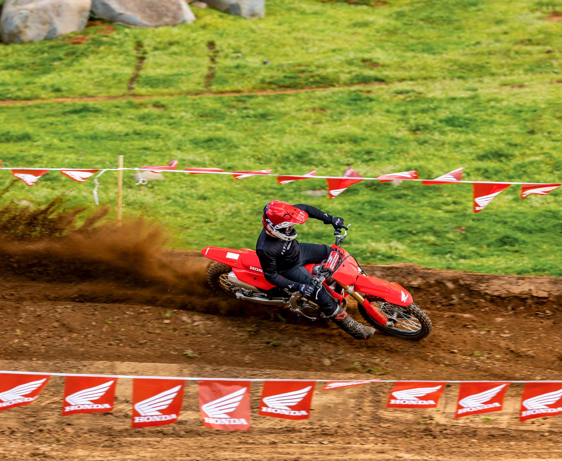 2025-crf250r-gallery-01