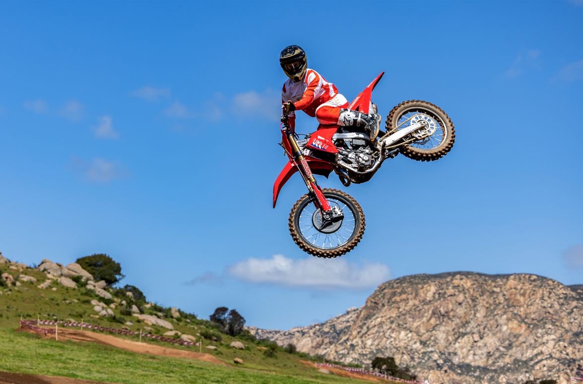 2025-crf250r-gallery-06