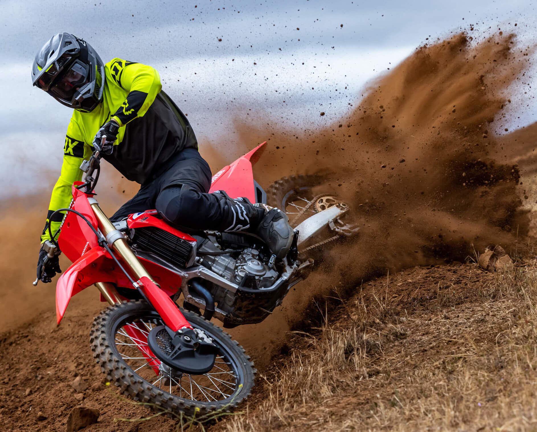 2024-crf450r-s-gallery-01-1886x1516